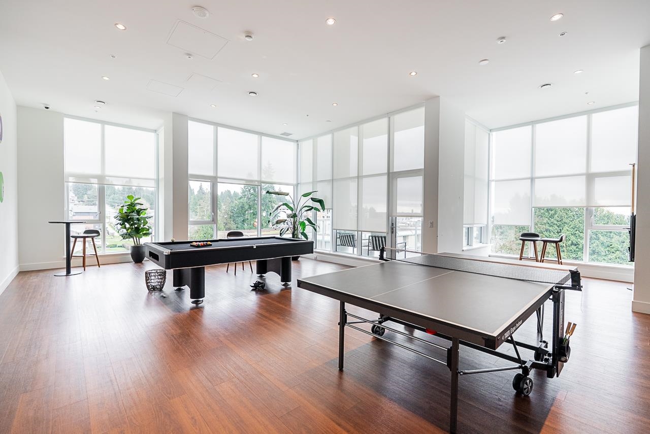 555 Sydney Ave, Coquitlam